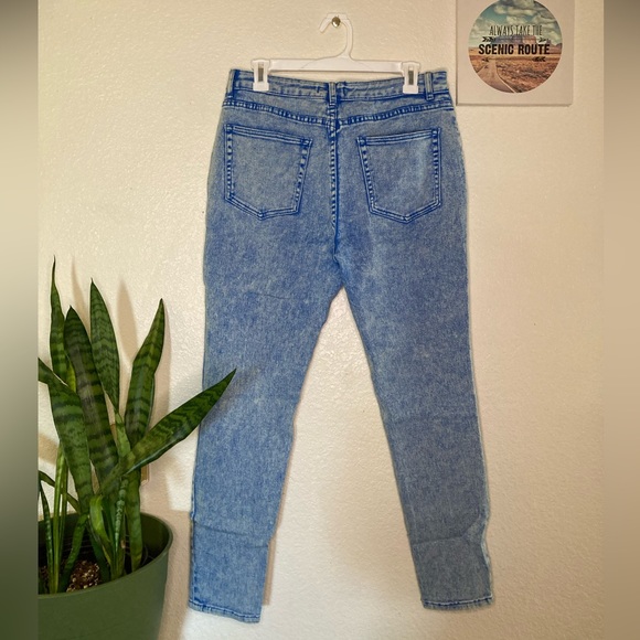 Forever 21 Acid Wash Jeans - Picture 4 of 4